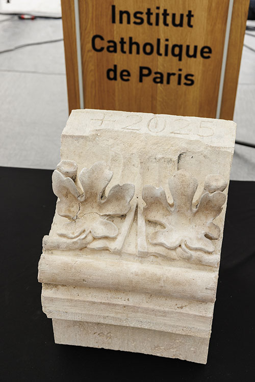 premiere pierre bibliotheque ICP 2025