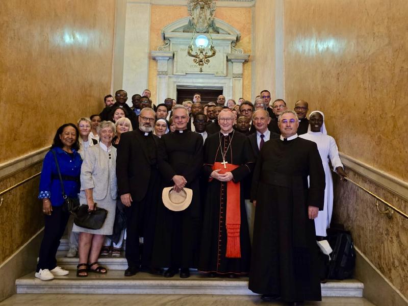 S. Em. le Cardinal Parolin avec la Faculté de Droit canonique