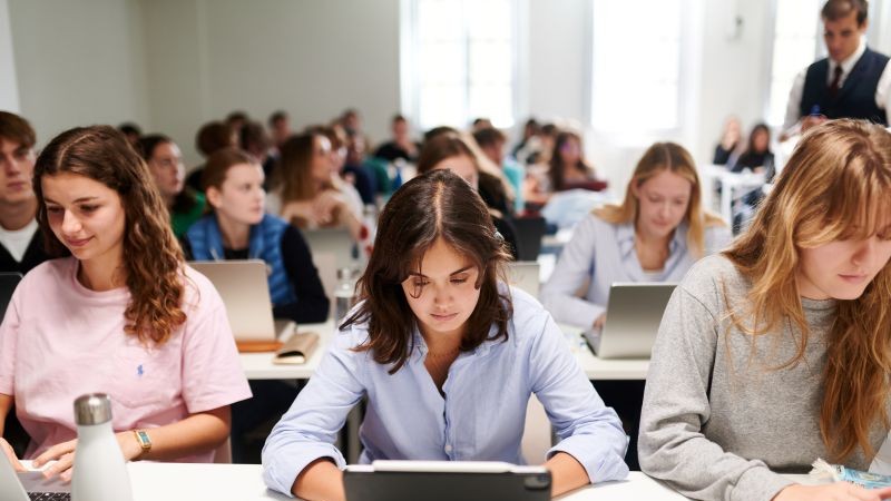 © ICP/Phil Art Studio