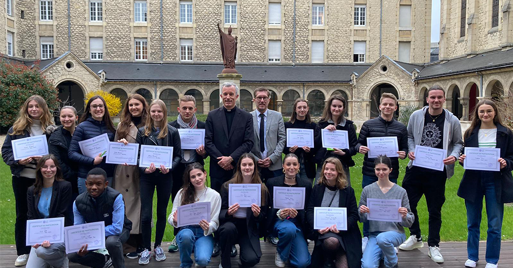 Remise de certificats du PAAS et du programme d'initiation au Droit