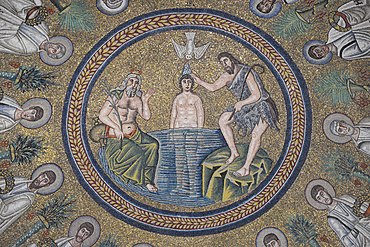 Le baptême du Christ, Ravenne, baptistère des Ariens