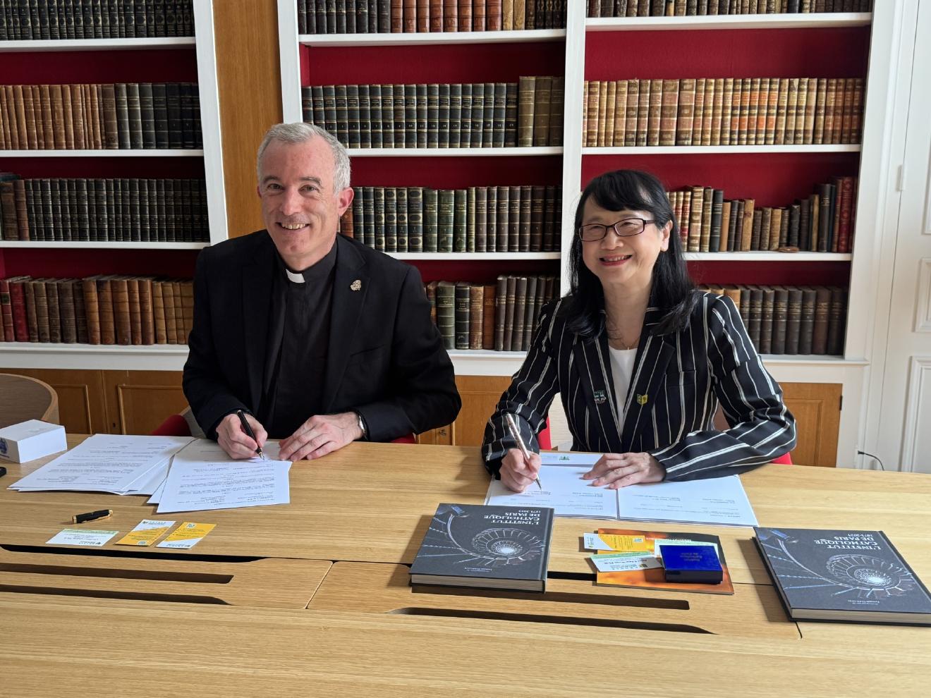 Signature avec l'université de Taiwan